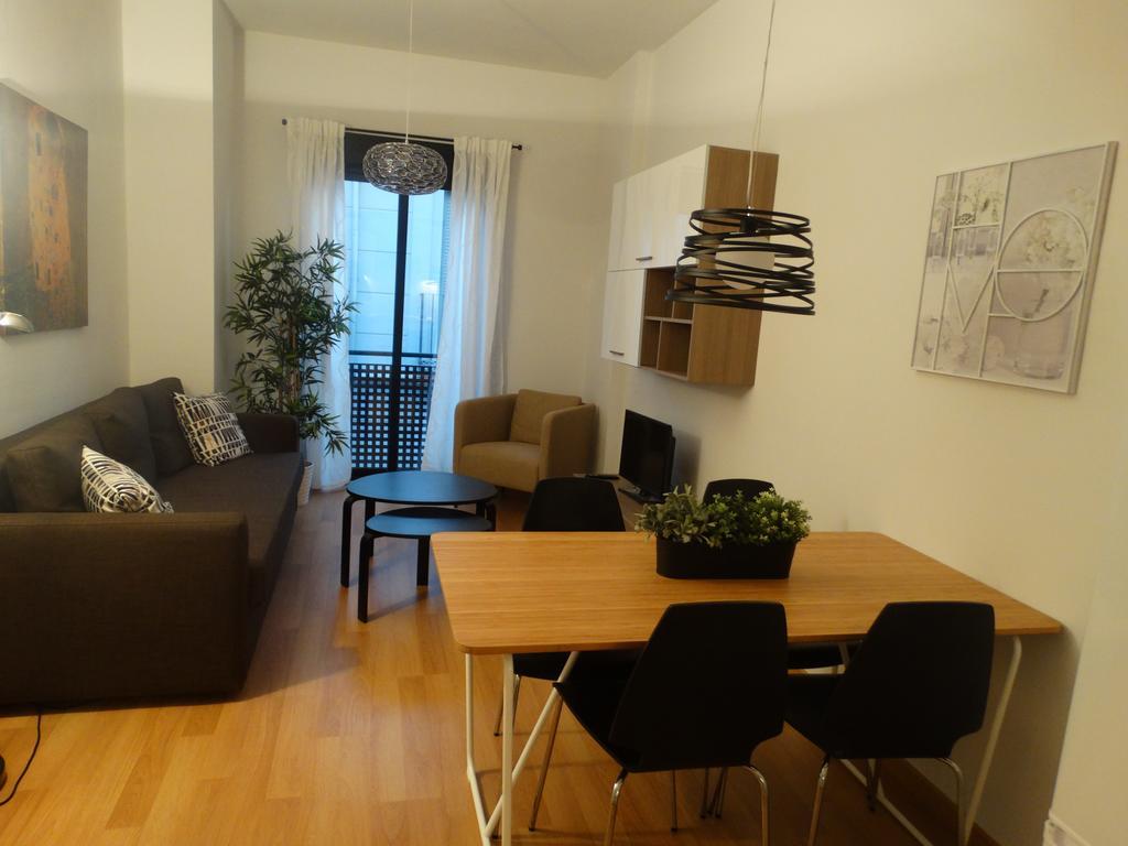 Malaga Apartamentos - Jinetes, 14 מראה חיצוני תמונה