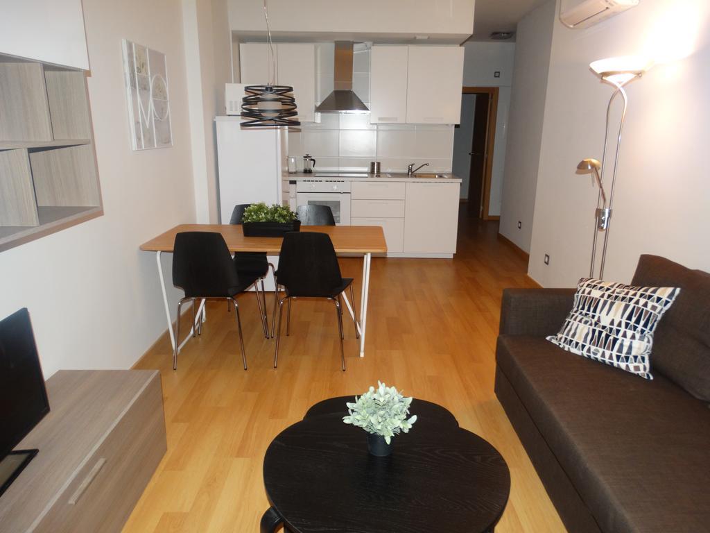 Malaga Apartamentos - Jinetes, 14 מראה חיצוני תמונה