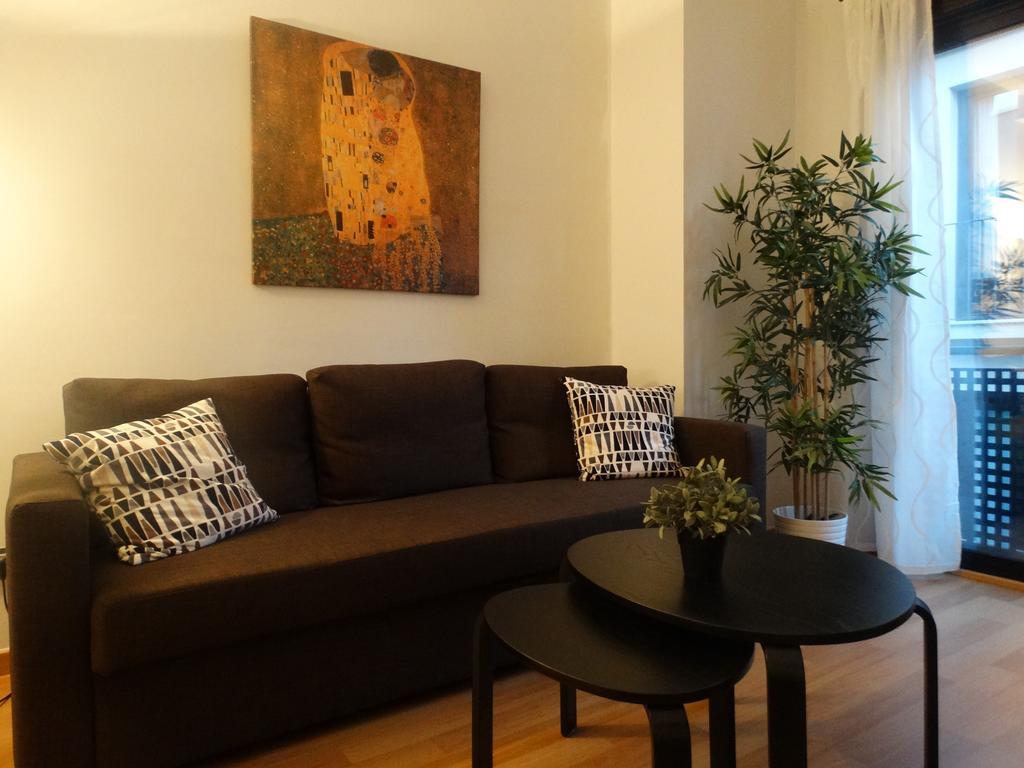 Malaga Apartamentos - Jinetes, 14 מראה חיצוני תמונה